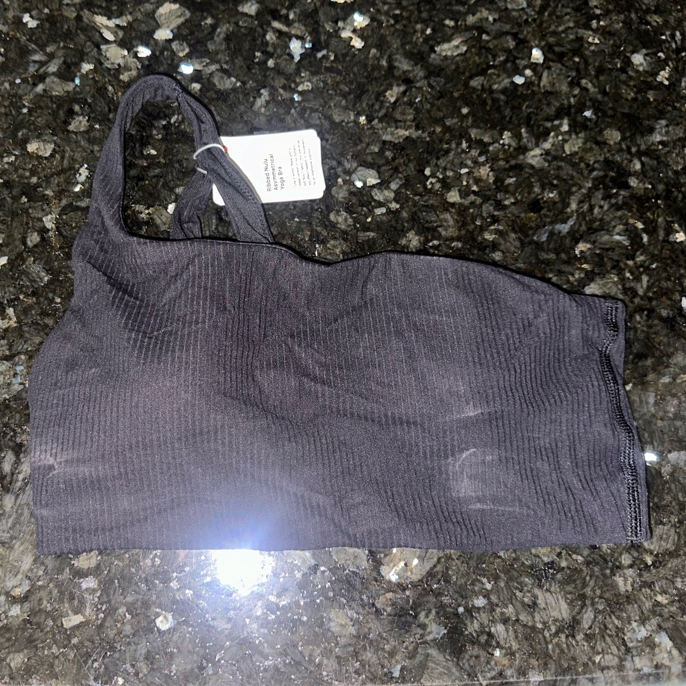 Brand new Lululemon Ribbed Nulu Asymmetrical Bra